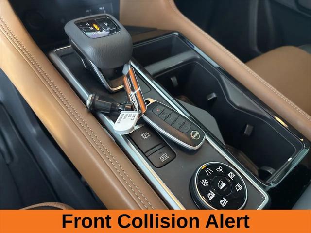 2025 Nissan Pathfinder Platinum 4WD