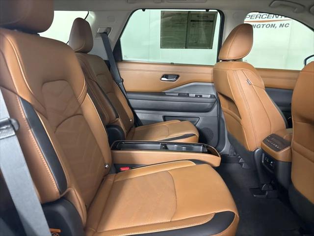 2025 Nissan Pathfinder Platinum 4WD