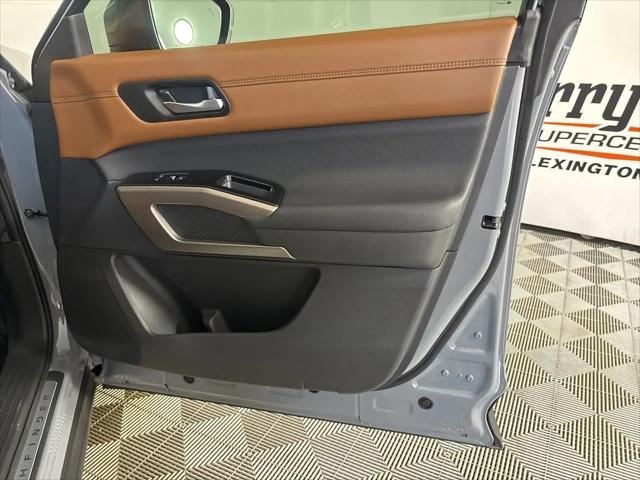 2025 Nissan Pathfinder Platinum 4WD