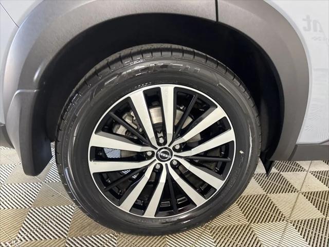 2025 Nissan Pathfinder Platinum 4WD