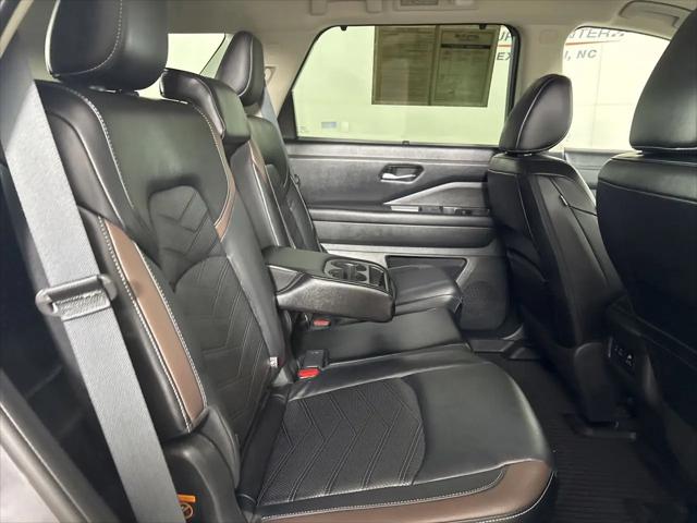 2024 Nissan Pathfinder Platinum 4WD