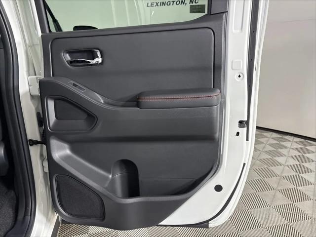 2025 Nissan Frontier Crew Cab PRO-4X 4x4