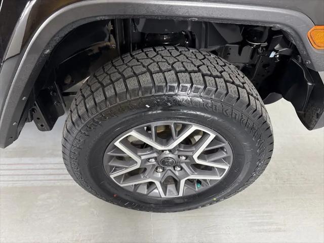 2025 Jeep Wrangler 4-Door Sahara 4x4