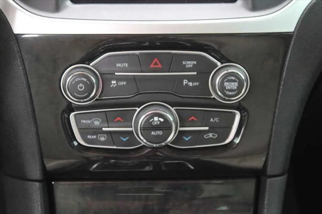2023 Chrysler 300 Touring L