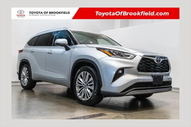2022 Toyota Highlander Platinum for sale in Brookfield, WI