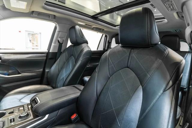 2022 Toyota Highlander Platinum