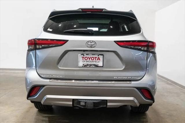 2022 Toyota Highlander Platinum