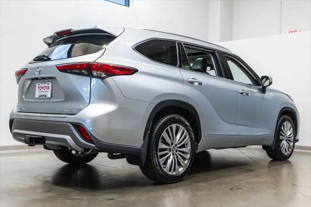 2022 Toyota Highlander Platinum