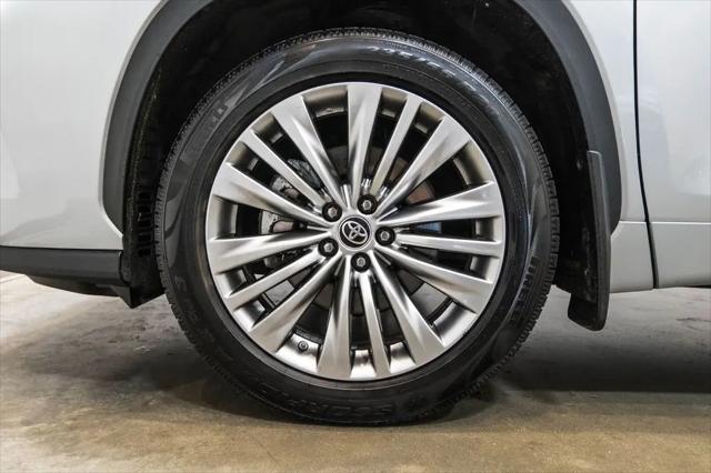 2022 Toyota Highlander Platinum