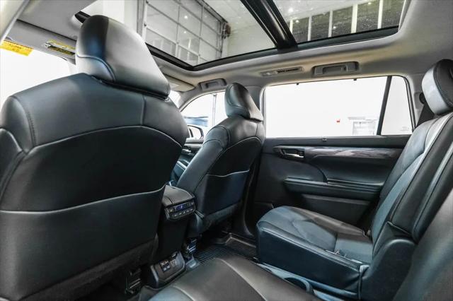 2022 Toyota Highlander Platinum