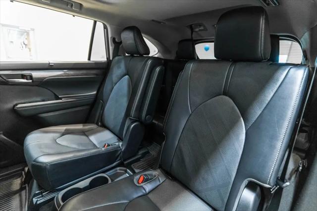 2022 Toyota Highlander Platinum