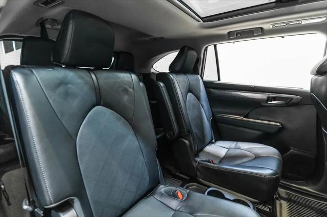 2022 Toyota Highlander Platinum