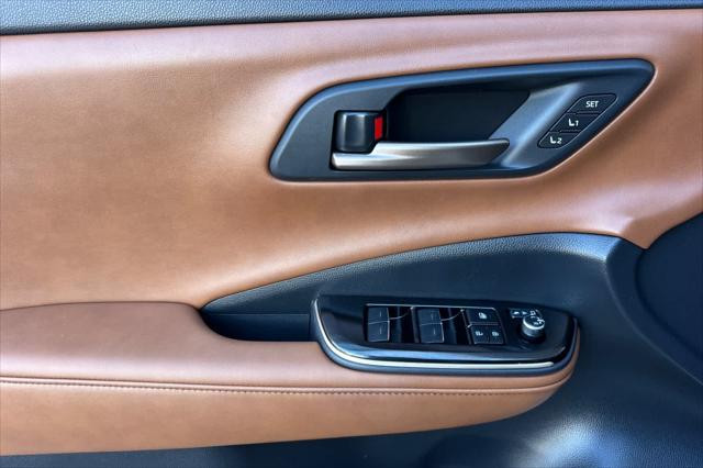 2025 Toyota Crown Signia Limited