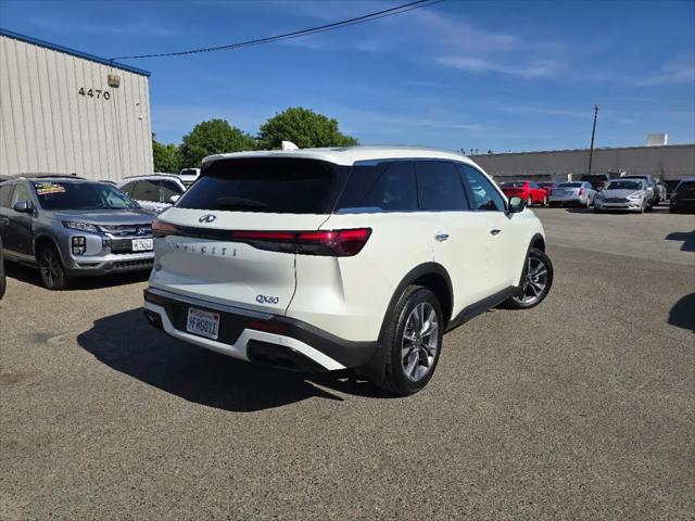 2023 INFINITI QX60 LUXE AWD