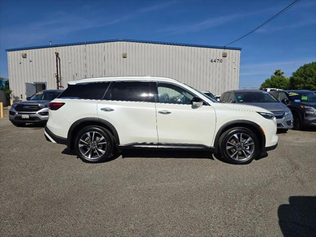 2023 INFINITI QX60 LUXE AWD