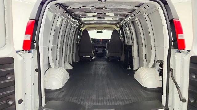 2025 GMC Savana Cargo RWD 3500 Extended Wheelbase Work Van