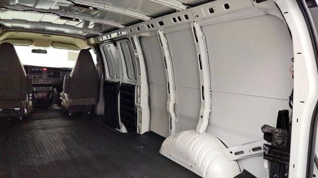 2025 GMC Savana Cargo RWD 3500 Extended Wheelbase Work Van
