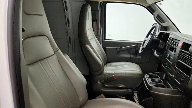 2025 GMC Savana Cargo RWD 3500 Extended Wheelbase Work Van