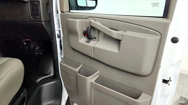 2025 GMC Savana Cargo RWD 3500 Extended Wheelbase Work Van
