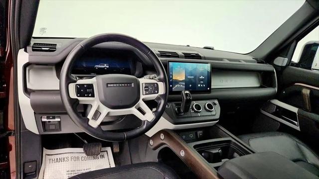 2024 Land Rover Defender 130 P400 X-Dynamic SE