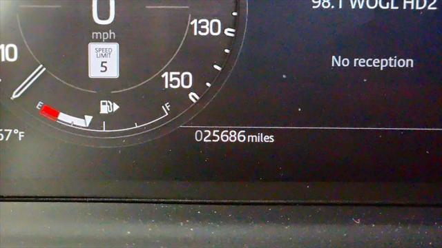2024 Land Rover Defender 130 P400 X-Dynamic SE