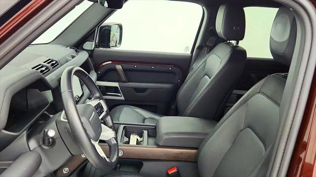 2024 Land Rover Defender 130 P400 X-Dynamic SE