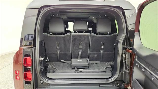 2024 Land Rover Defender 130 P400 X-Dynamic SE