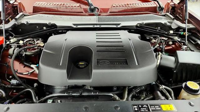2024 Land Rover Defender 130 P400 X-Dynamic SE