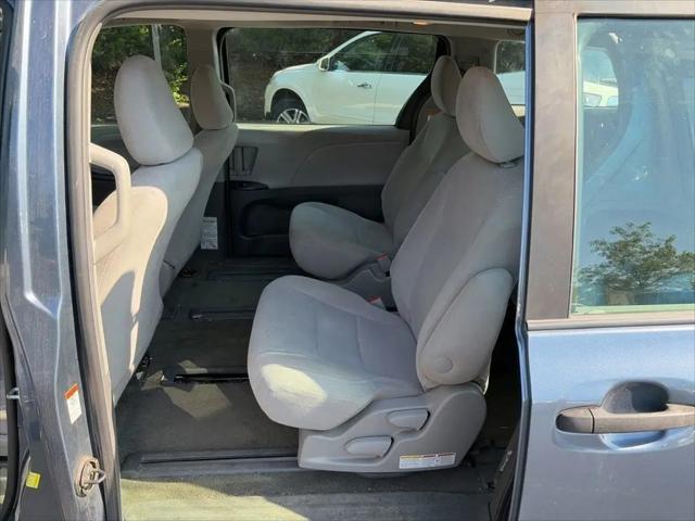 2017 Toyota Sienna L 7 Passenger