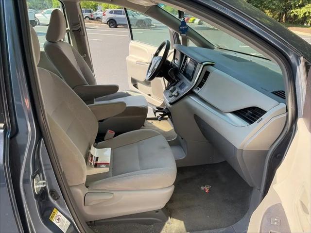 2017 Toyota Sienna L 7 Passenger
