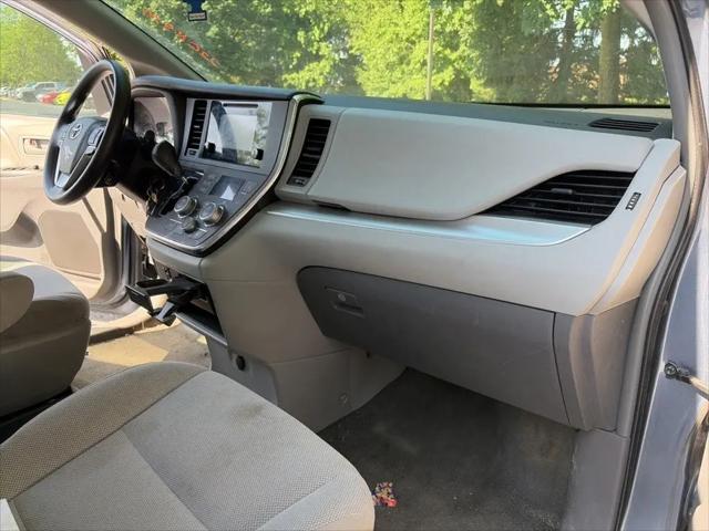 2017 Toyota Sienna L 7 Passenger
