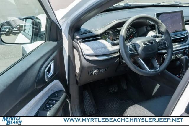 2023 Jeep Compass Latitude Lux FWD