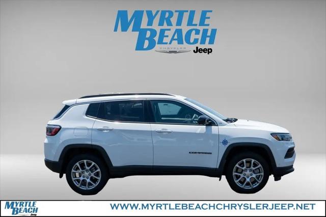 2023 Jeep Compass Latitude Lux FWD