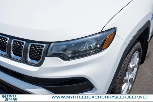 2023 Jeep Compass Latitude Lux FWD