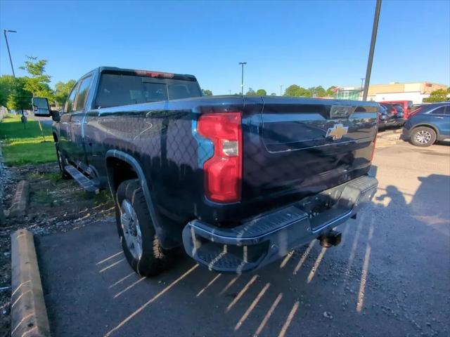 2022 Chevrolet Silverado 3500HD 4WD Crew Cab Long Bed LTZ