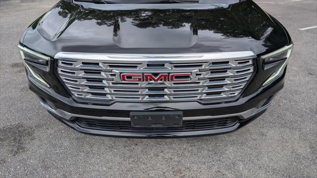 2024 GMC Acadia FWD Denali