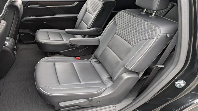 2024 GMC Acadia FWD Denali