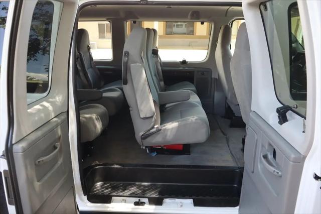 2012 Ford E-350 Super Duty XL