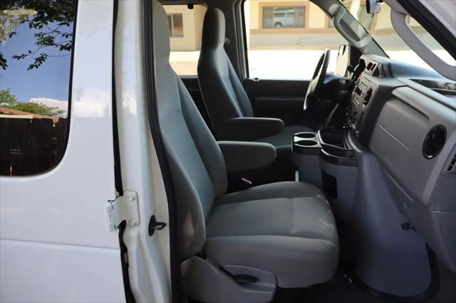 2012 Ford E-350 Super Duty XL