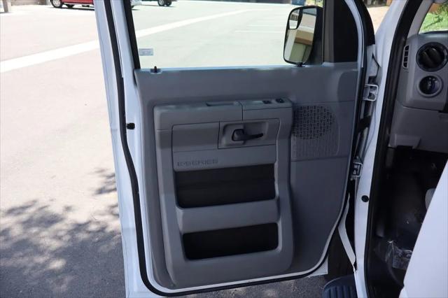 2012 Ford E-350 Super Duty XL