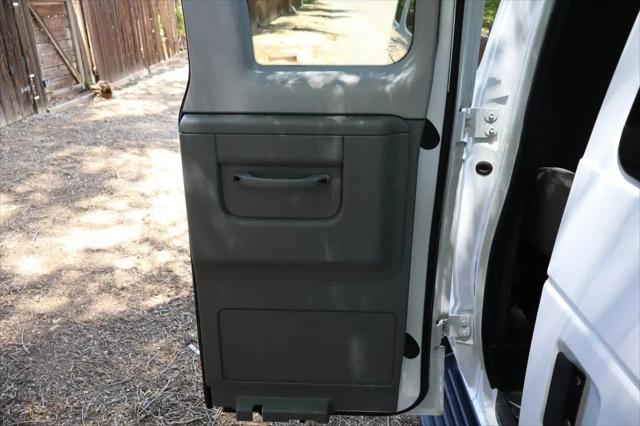 2012 Ford E-350 Super Duty XL