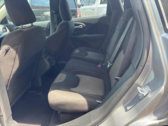 2016 Jeep Cherokee Altitude