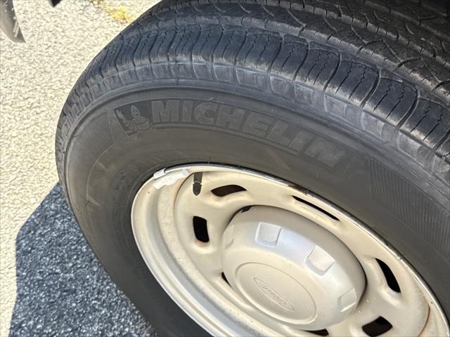 2006 Ford E-150 Unknown