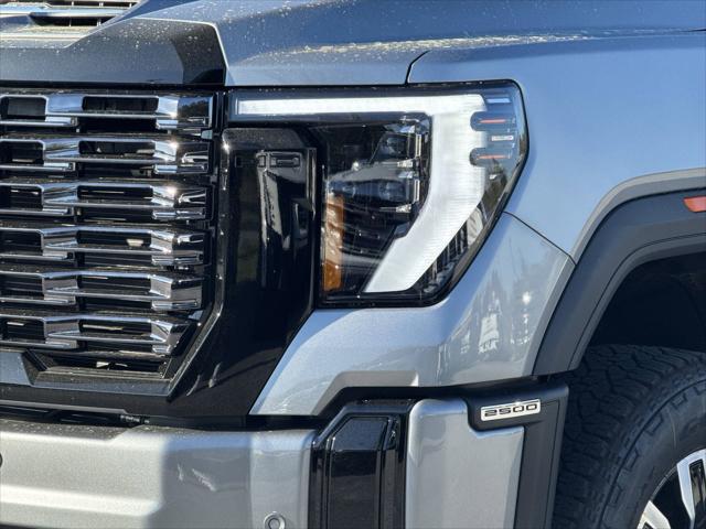 2026 GMC Sierra 2500HD Crew Cab, Standard Bed, Denali Ultimate, 4WD