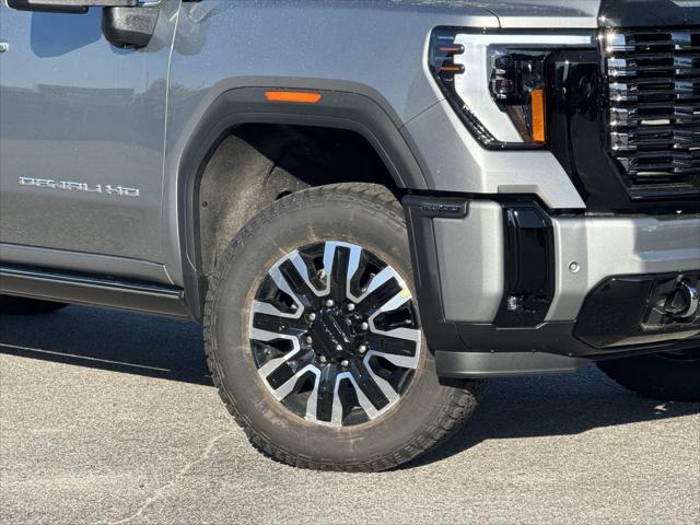 2026 GMC Sierra 2500HD Crew Cab, Standard Bed, Denali Ultimate, 4WD