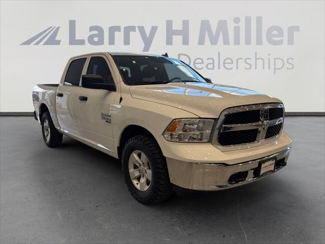 2022 Ram 1500 Classic SLT Crew Cab 4x4 5'7" Box