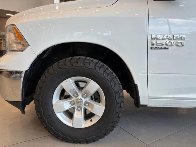 2022 Ram 1500 Classic SLT Crew Cab 4x4 5'7" Box