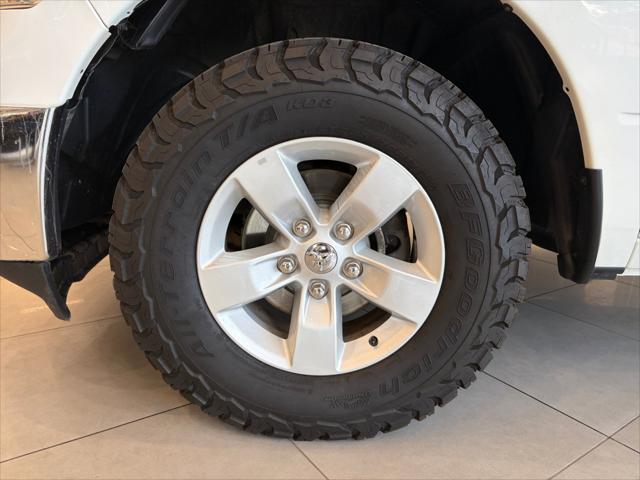 2022 Ram 1500 Classic SLT Crew Cab 4x4 5'7" Box