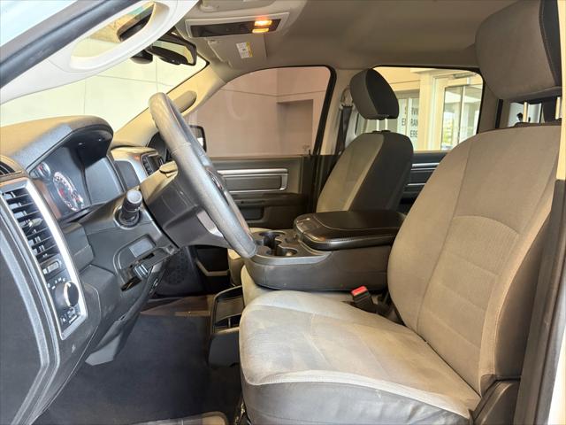 2022 Ram 1500 Classic SLT Crew Cab 4x4 5'7" Box