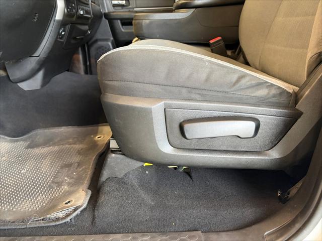 2022 Ram 1500 Classic SLT Crew Cab 4x4 5'7" Box
